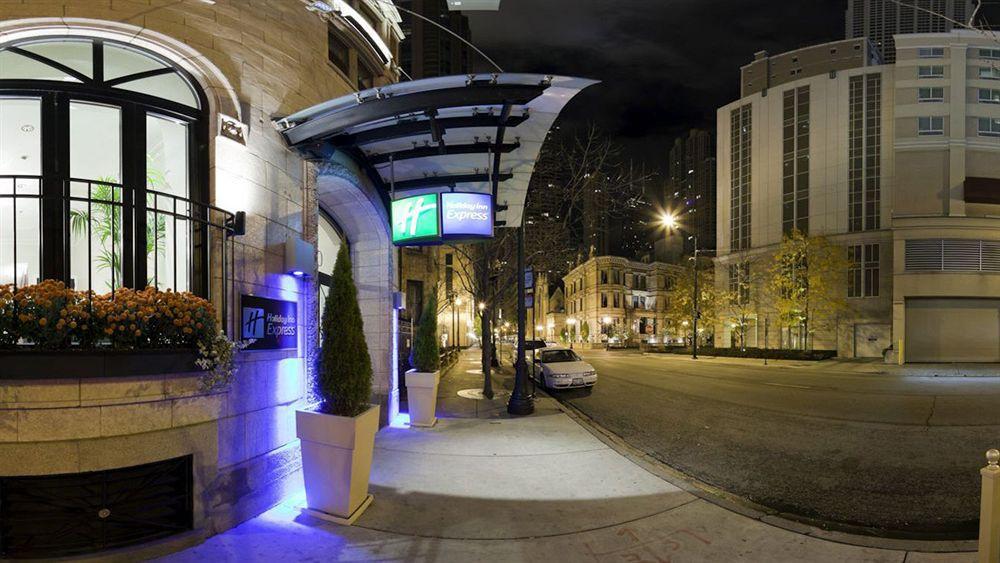 Holiday Inn Express Chicago - Magnificent Mile By Ihg מראה חיצוני תמונה
