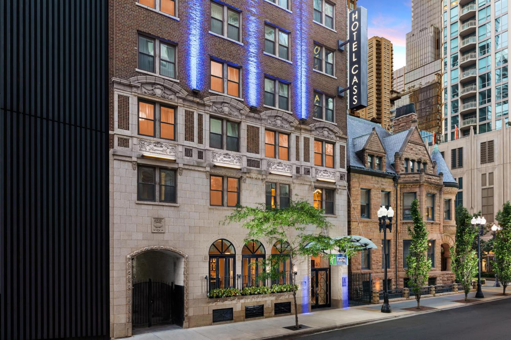 Holiday Inn Express Chicago - Magnificent Mile By Ihg מראה חיצוני תמונה
