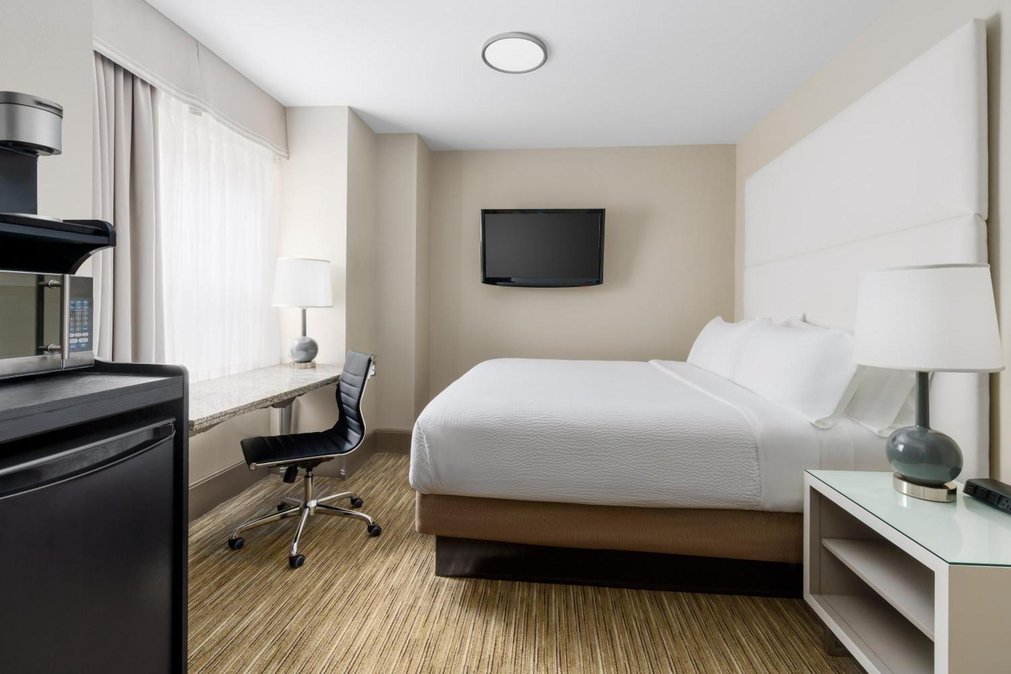 Holiday Inn Express Chicago - Magnificent Mile By Ihg מראה חיצוני תמונה