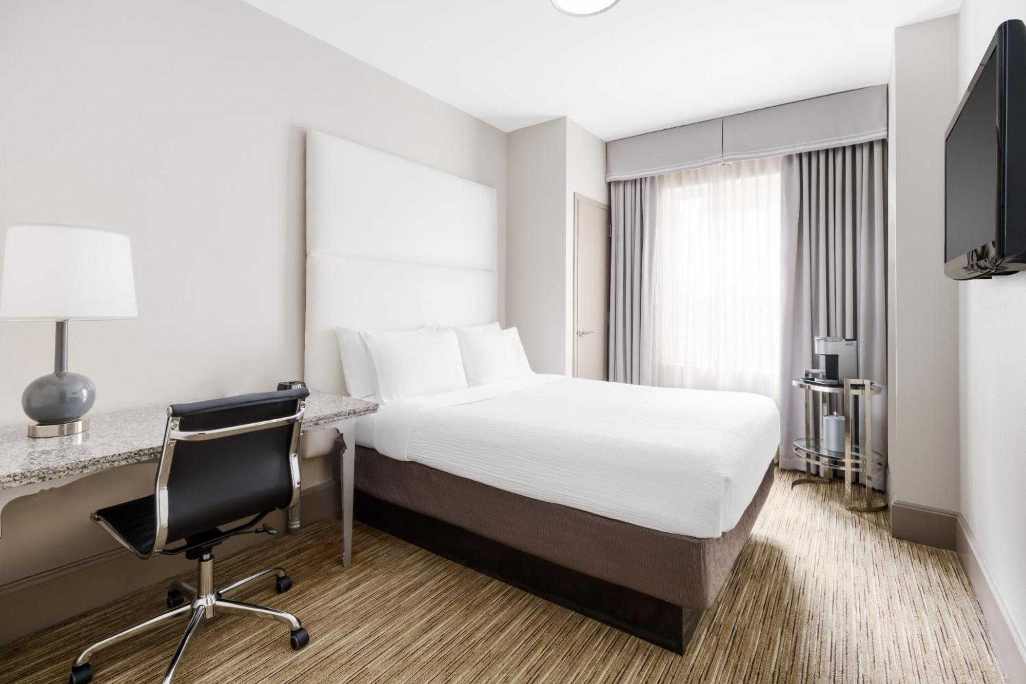 Holiday Inn Express Chicago - Magnificent Mile By Ihg מראה חיצוני תמונה
