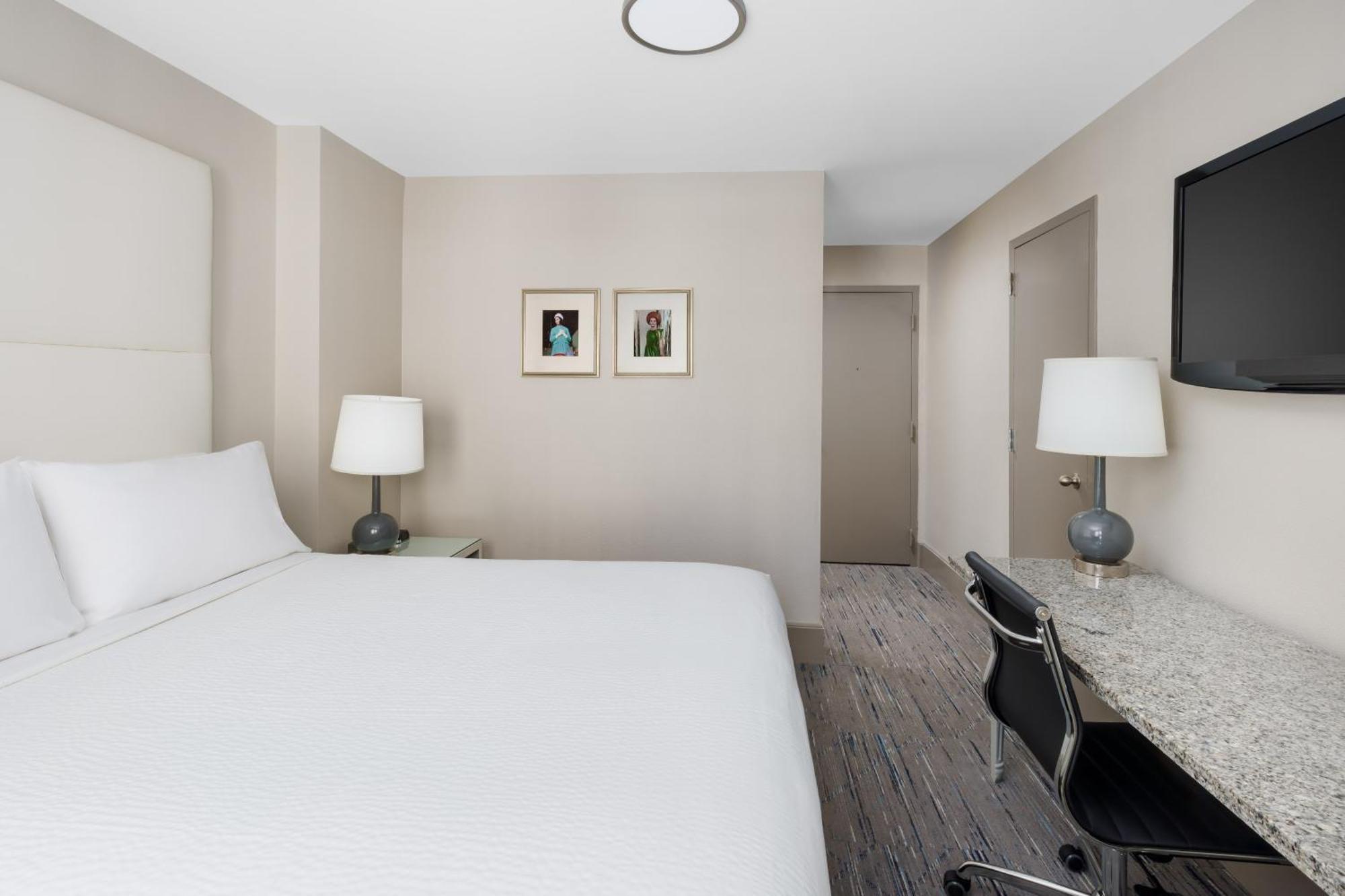 Holiday Inn Express Chicago - Magnificent Mile By Ihg מראה חיצוני תמונה