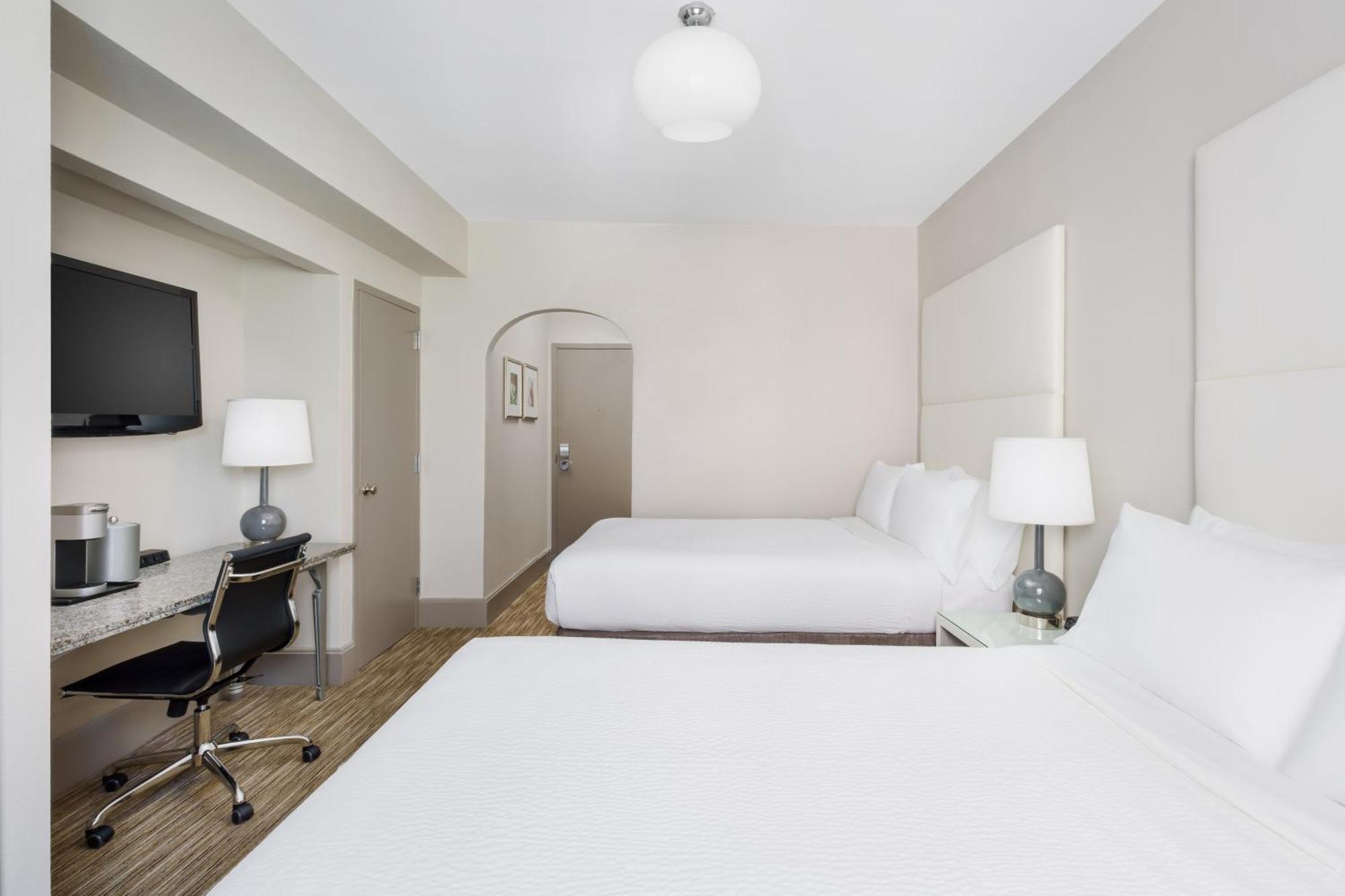 Holiday Inn Express Chicago - Magnificent Mile By Ihg מראה חיצוני תמונה
