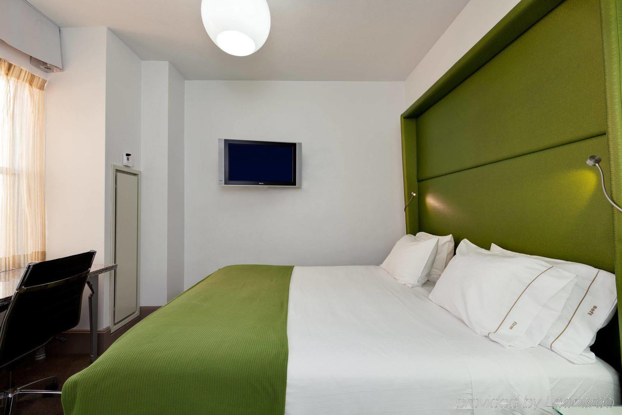 Holiday Inn Express Chicago - Magnificent Mile By Ihg מראה חיצוני תמונה