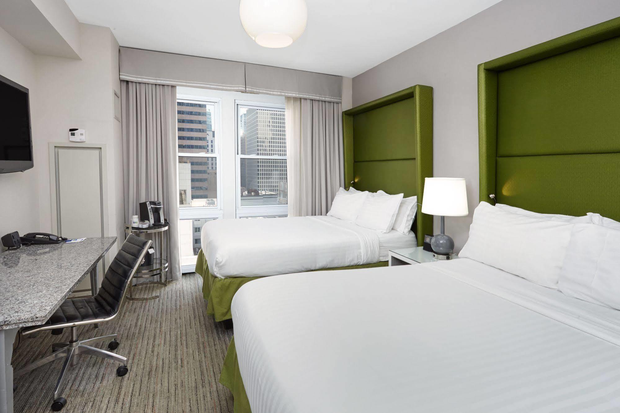 Holiday Inn Express Chicago - Magnificent Mile By Ihg מראה חיצוני תמונה