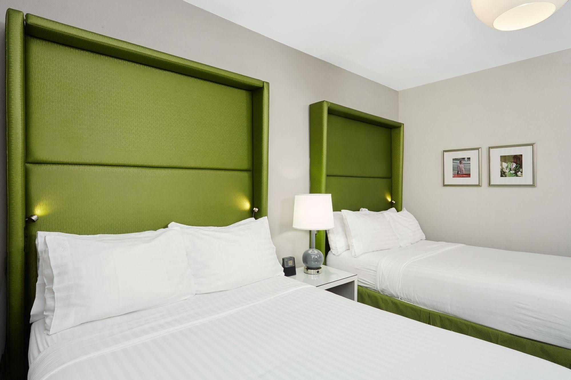 Holiday Inn Express Chicago - Magnificent Mile By Ihg מראה חיצוני תמונה