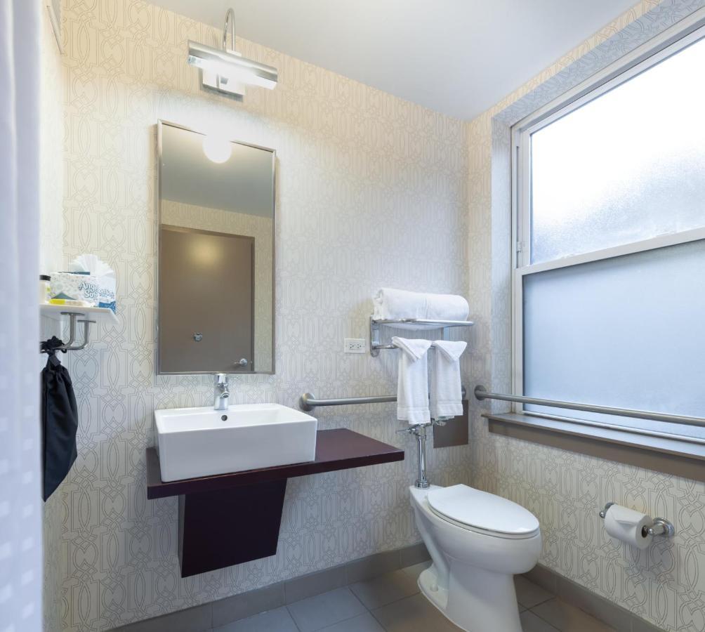 Holiday Inn Express Chicago - Magnificent Mile By Ihg מראה חיצוני תמונה