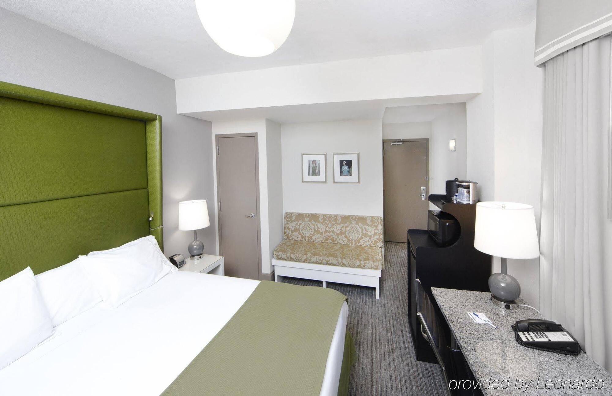Holiday Inn Express Chicago - Magnificent Mile By Ihg מראה חיצוני תמונה