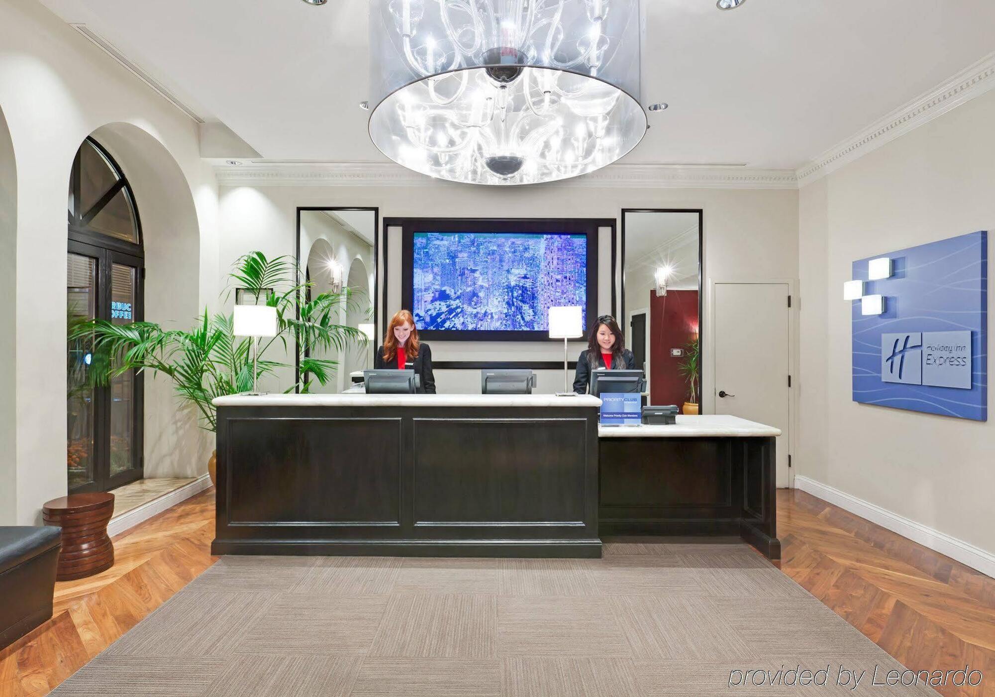 Holiday Inn Express Chicago - Magnificent Mile By Ihg מראה חיצוני תמונה