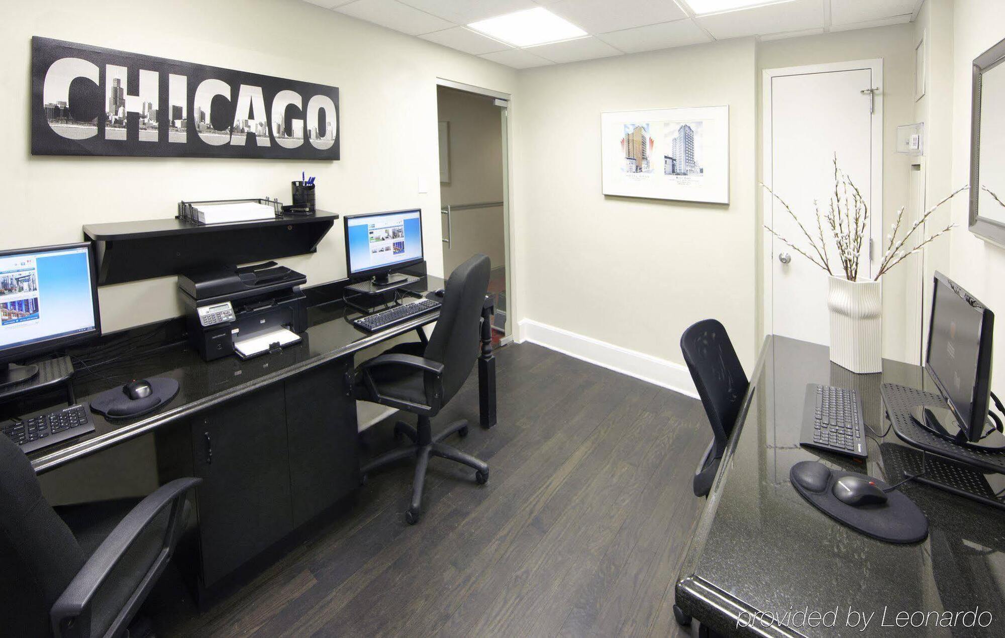 Holiday Inn Express Chicago - Magnificent Mile By Ihg מראה חיצוני תמונה